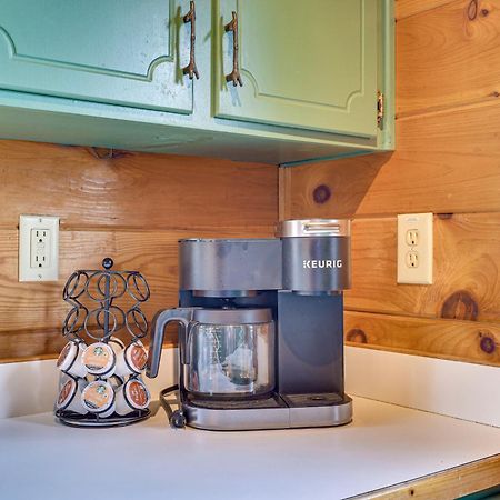 Cozy Cabin In Private Location With Hot Tub And Grill! Blue Ridge Bagian luar foto