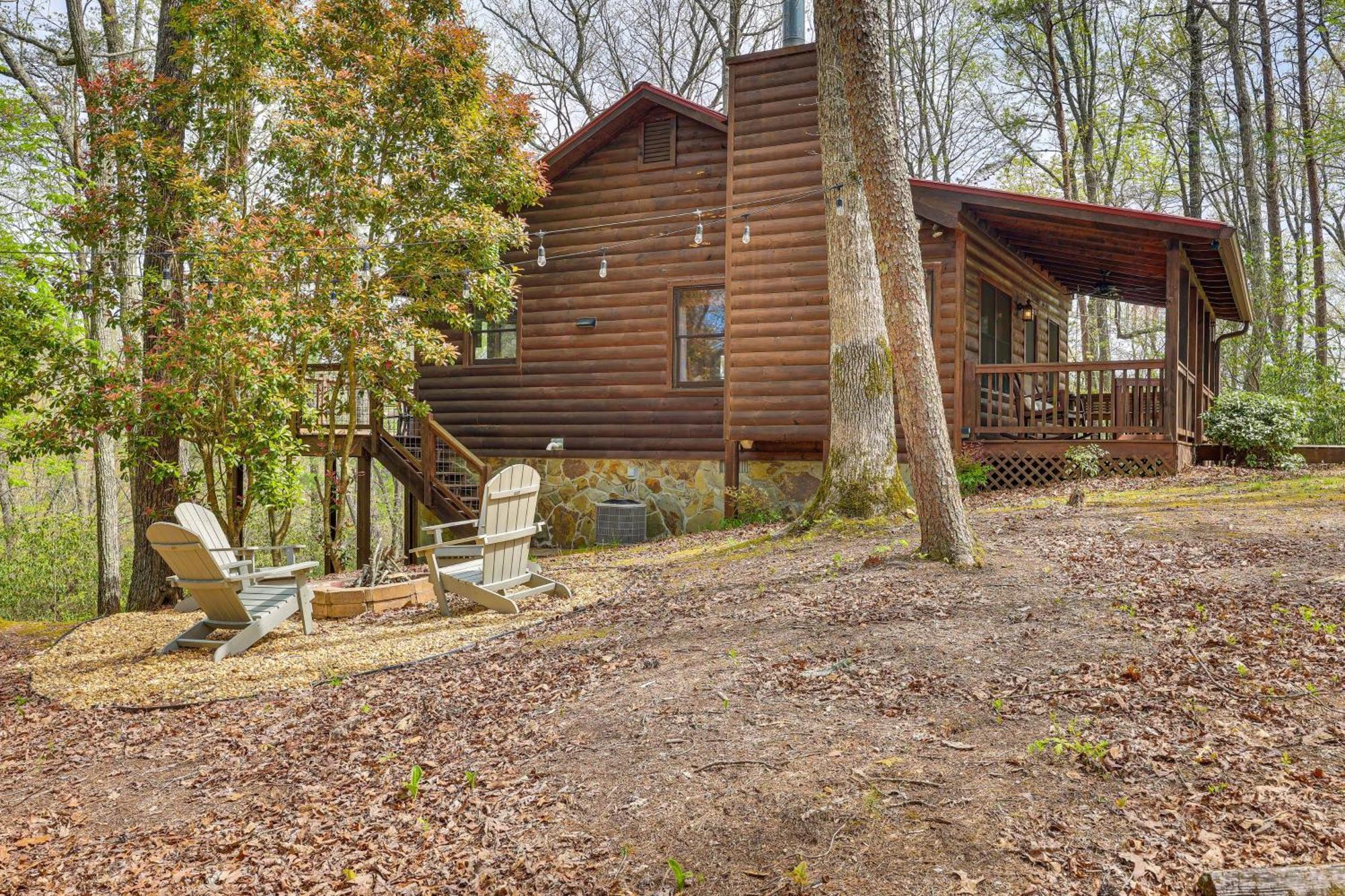 Cozy Cabin In Private Location With Hot Tub And Grill! Blue Ridge Bagian luar foto